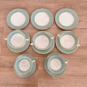 1950s PARAGON Z1280 - Golden‎ Laurel Tea Set - 3 Bread Plates, 5 Cups, 5 Saucers
